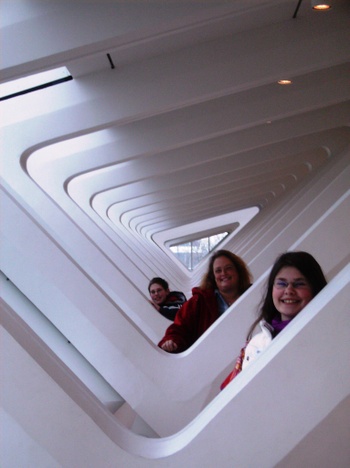 Museum_peeking_out_nick_annie_and_a