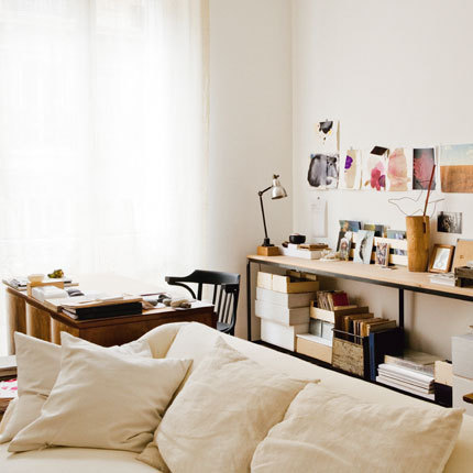 Living_room_office_corner