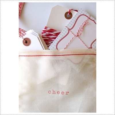 Mermag - xmas wrap 2