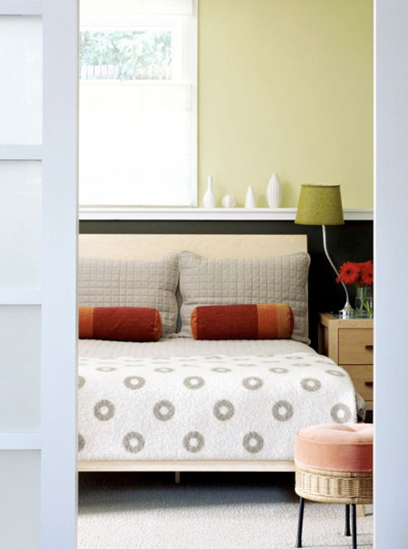 Bedroom - green - orange - pales