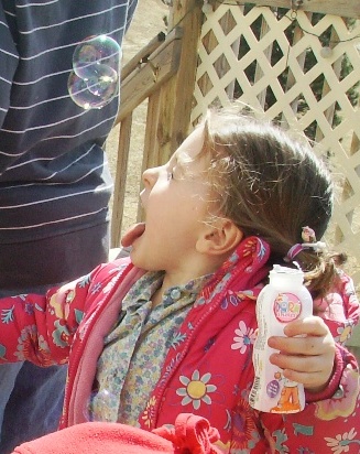 Mimo - trying to catch a bubble