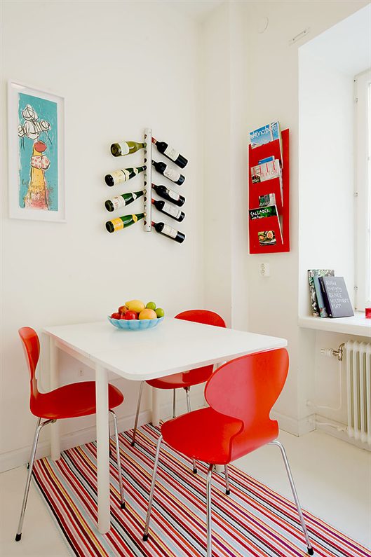 Swedist apt - red + white 4