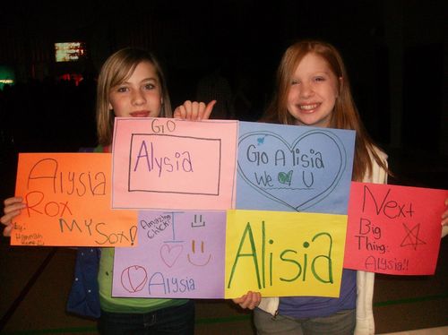 Concert - sign for alysia