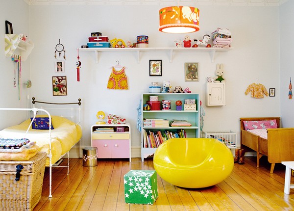 Childs room - yellow and orange