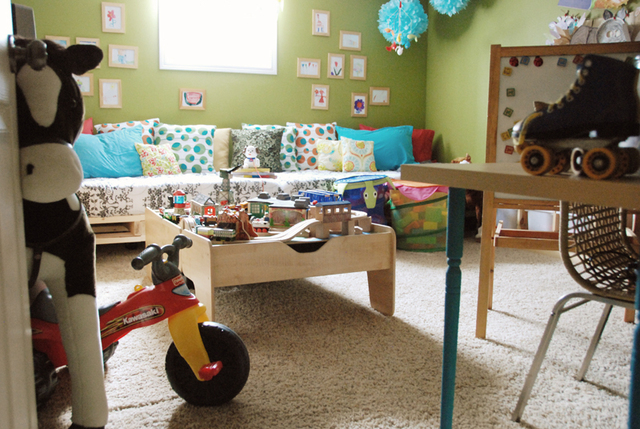 050610_jenniferhousetour_30_rect640