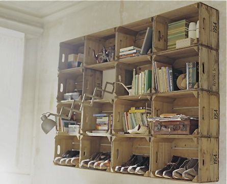 Hindsvik - wooden crate shelf