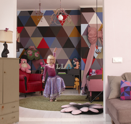 Dos family - their own house - in a magazine 2