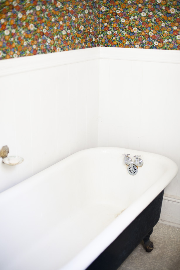 Bathroom wallpaper - via from me to you