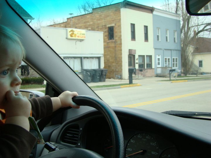 207026_100235376731287_100002344740495_640_3504571_n