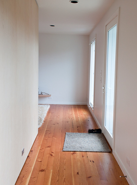 Lola-and-Eric - AT renest  06-01-11  9